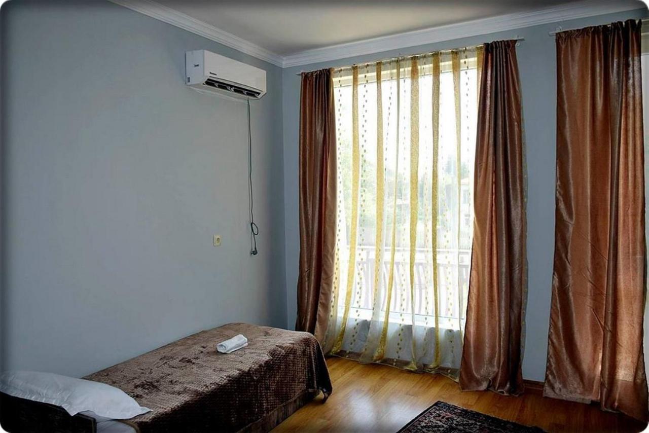 Guest House Qedi Jvari ภายนอก รูปภาพ